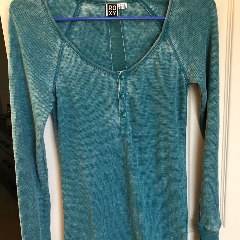 Distressed Roxy thermal with lace. NWOT